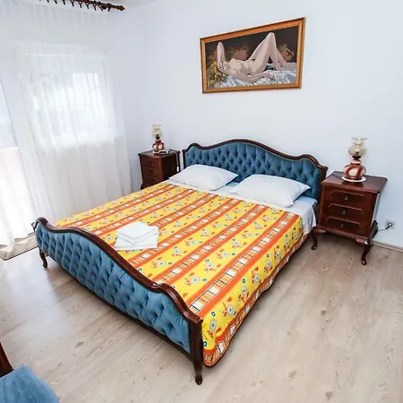 Vjeko Appartement *